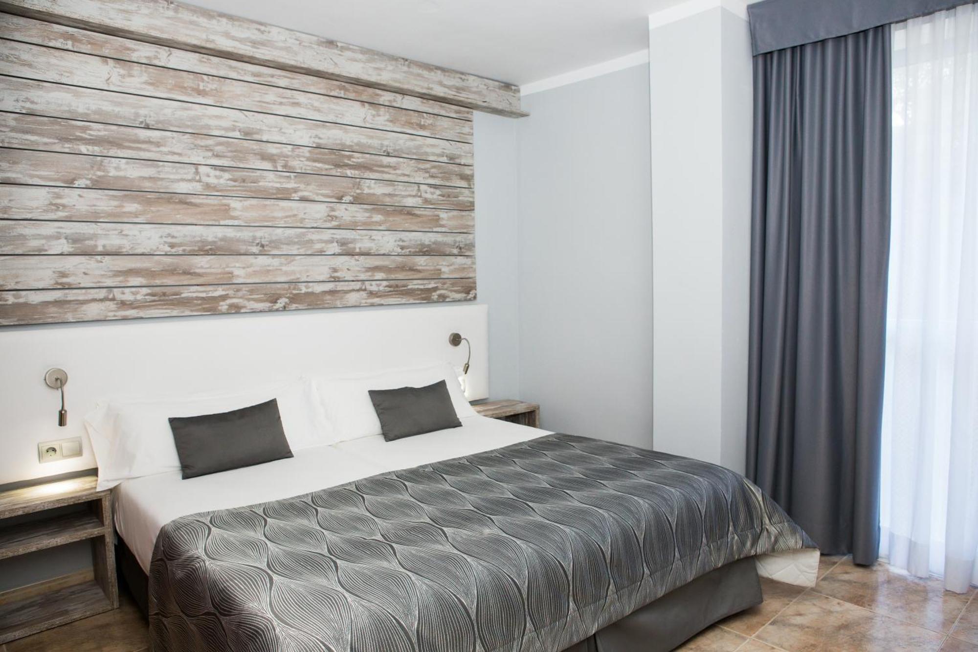 Hotel Bahia Del Sol ซานตาปอนซา ห้อง รูปภาพ
